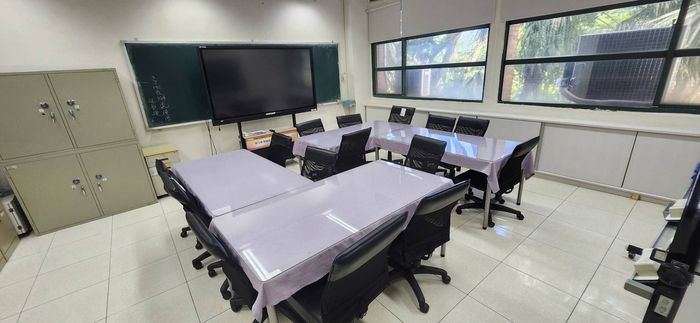 理A323後應數系討論室圖片